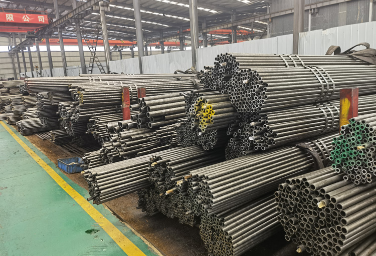 精拉宅男宅女网产量压减保持供需平衡与价格稳定